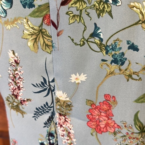 Philosophy Floral Sleeveless High Low Button Down Hidden Placard Polyester Top - Picture 11 of 14